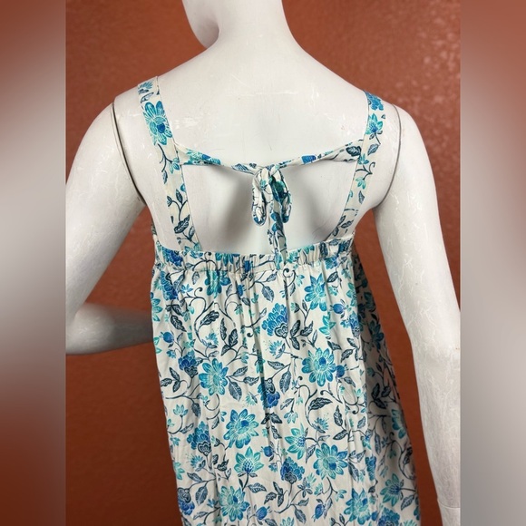 Old Navy Blue and White Floral Maxi Dress - Picture 10 of 14